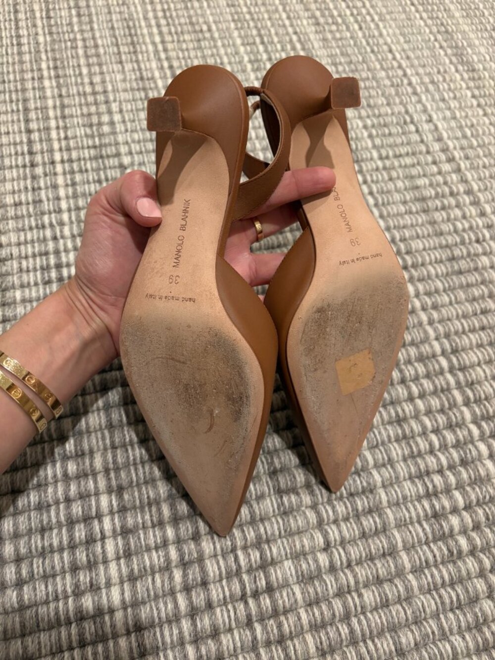 Manolo Blahnik Pointy Toe Slingback Kitten Heel - Picture 2 of 7